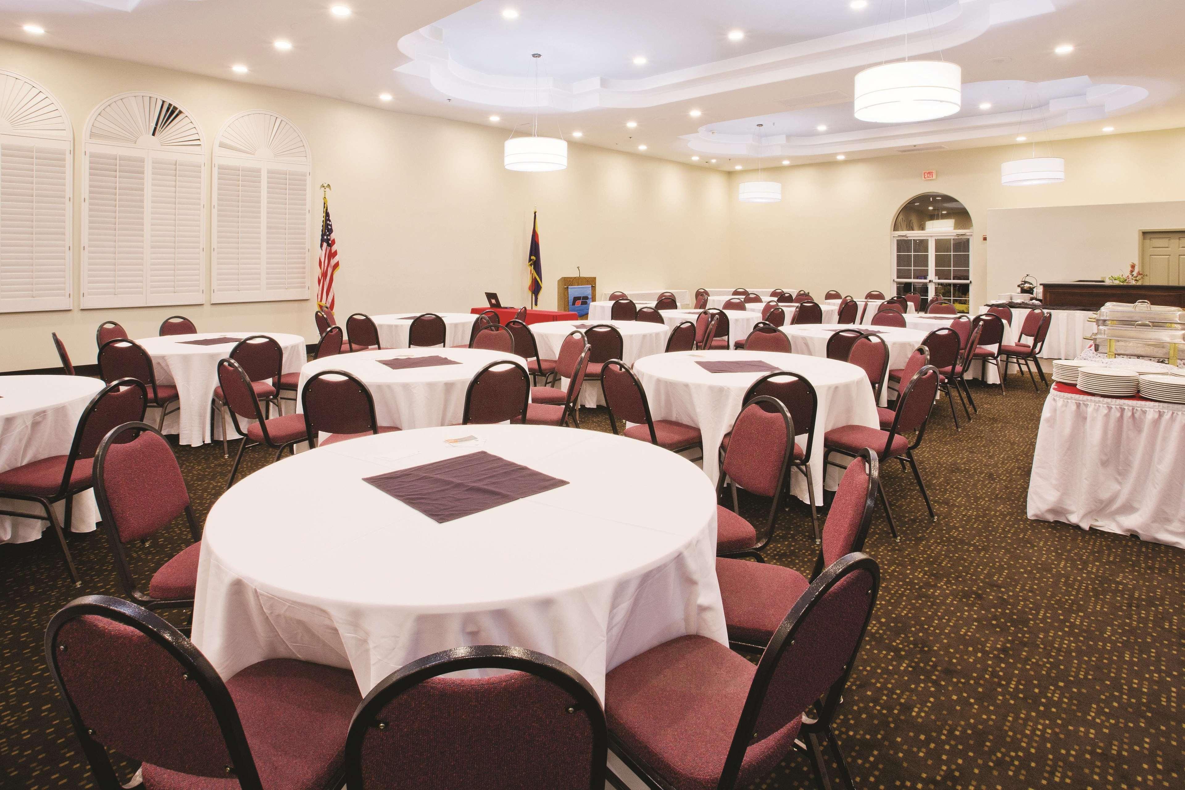 La Quinta By Wyndham Conference Center Prescott Hotel Exterior photo